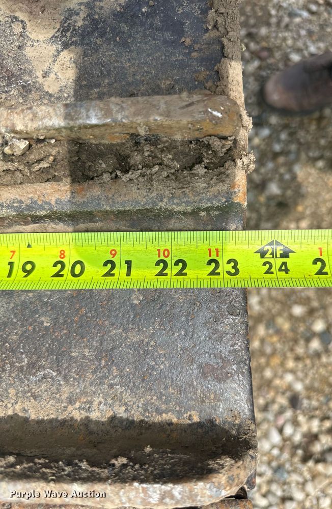 image for item DP8408 1982 Komatsu D31P-17 dozer