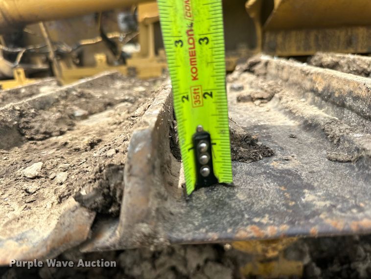 image for item DP8408 1982 Komatsu D31P-17 dozer