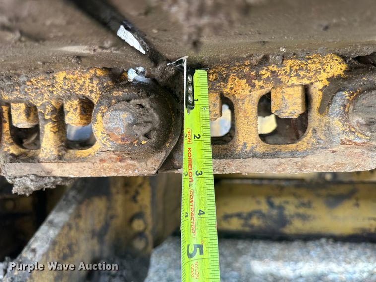 image for item DP8408 1982 Komatsu D31P-17 dozer