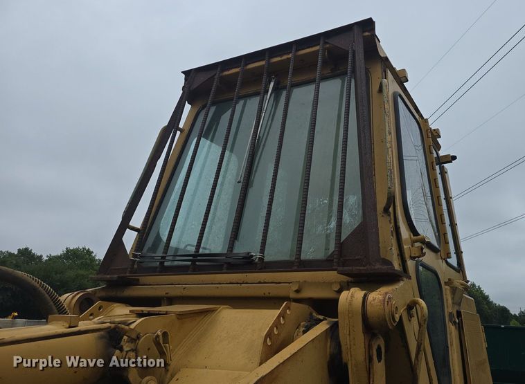 image for item DQ4527 1990 Caterpillar 953 loader