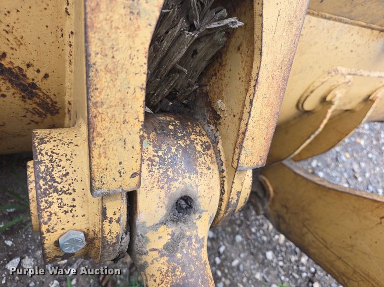 image for item DQ4527 1990 Caterpillar 953 loader
