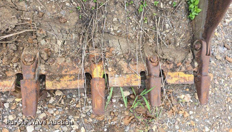 image for item DQ4527 1990 Caterpillar 953 loader