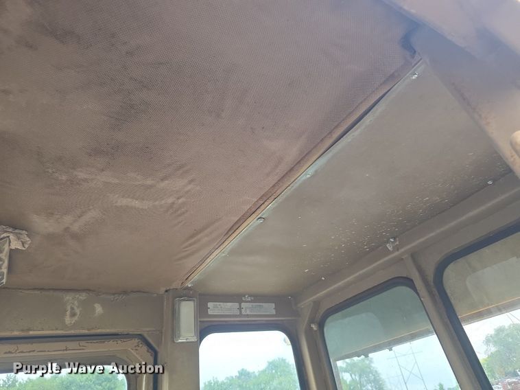 image for item DQ4527 1990 Caterpillar 953 loader