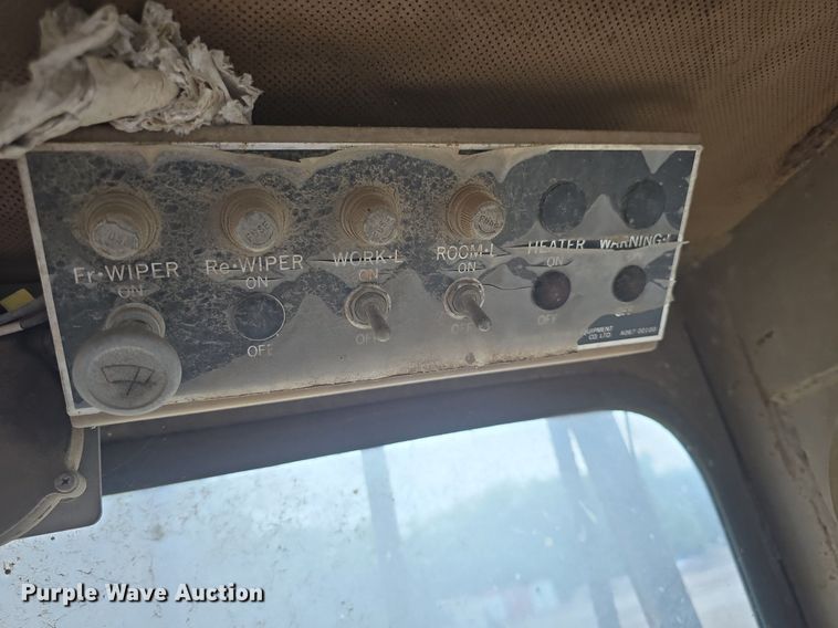 image for item DQ4527 1990 Caterpillar 953 loader