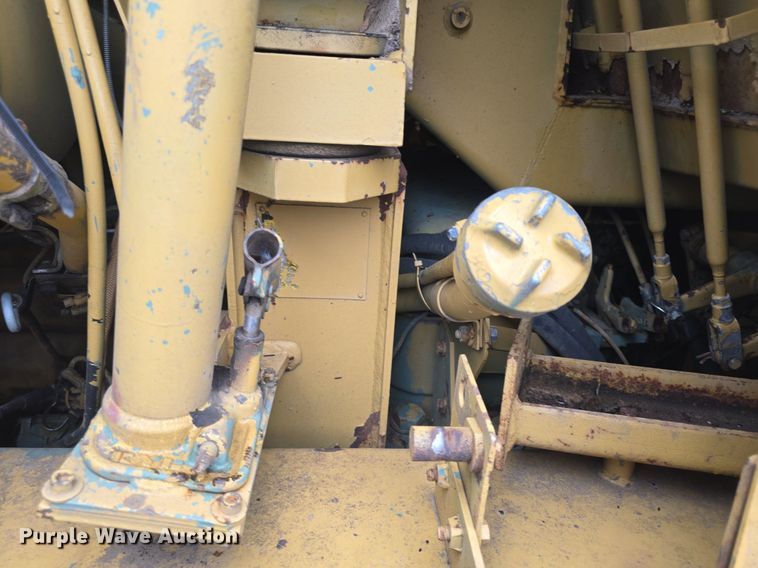 image for item DQ4527 1990 Caterpillar 953 loader