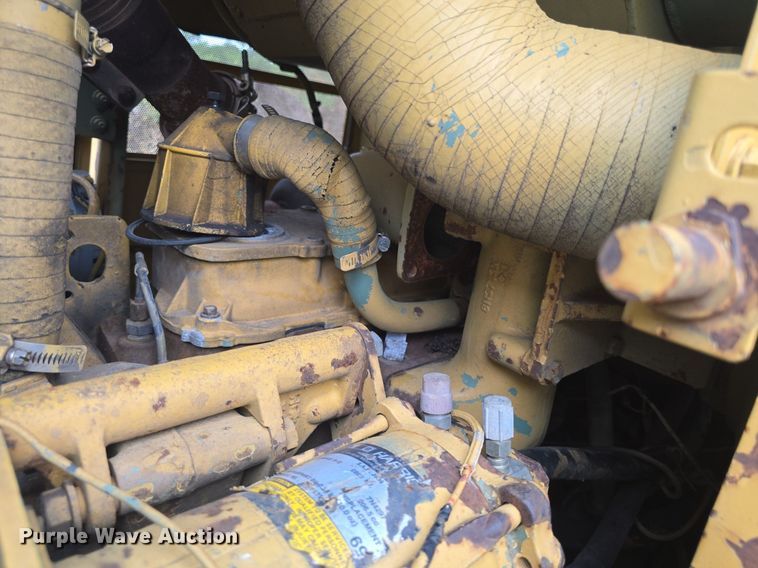 image for item DQ4527 1990 Caterpillar 953 loader