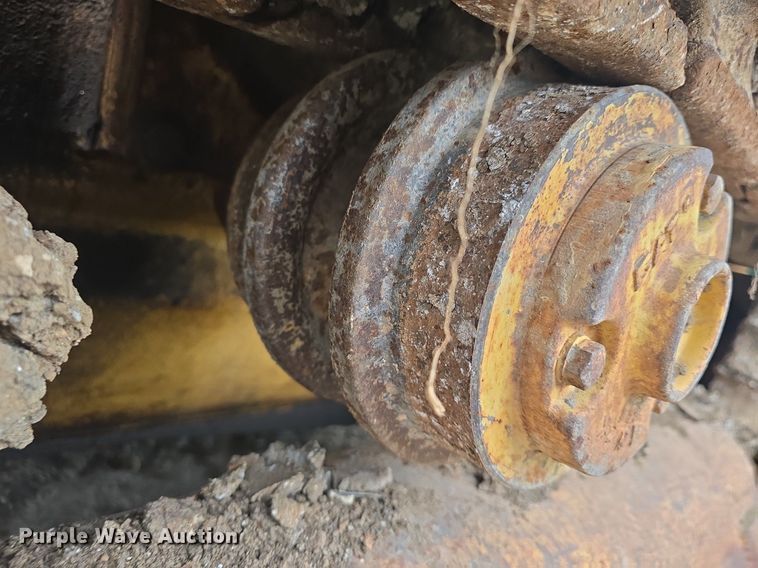 image for item DQ4527 1990 Caterpillar 953 loader