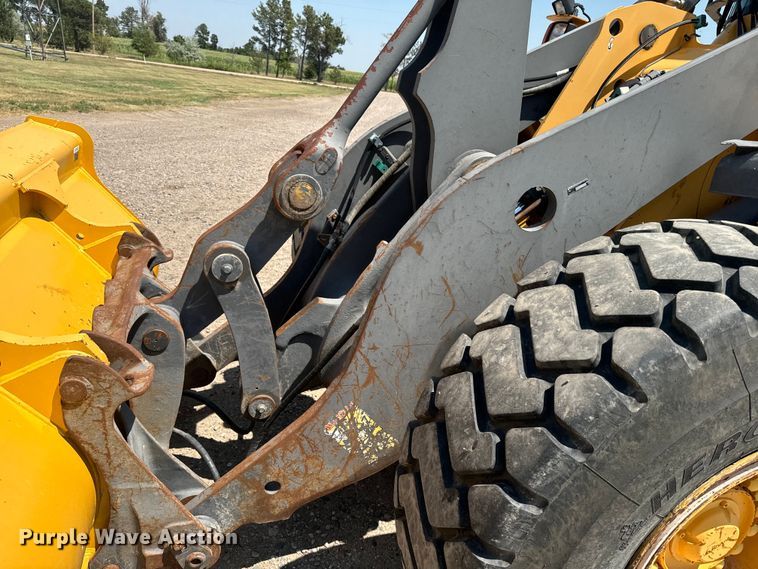 image for item DQ6924 2008 Volvo L90F wheel loader