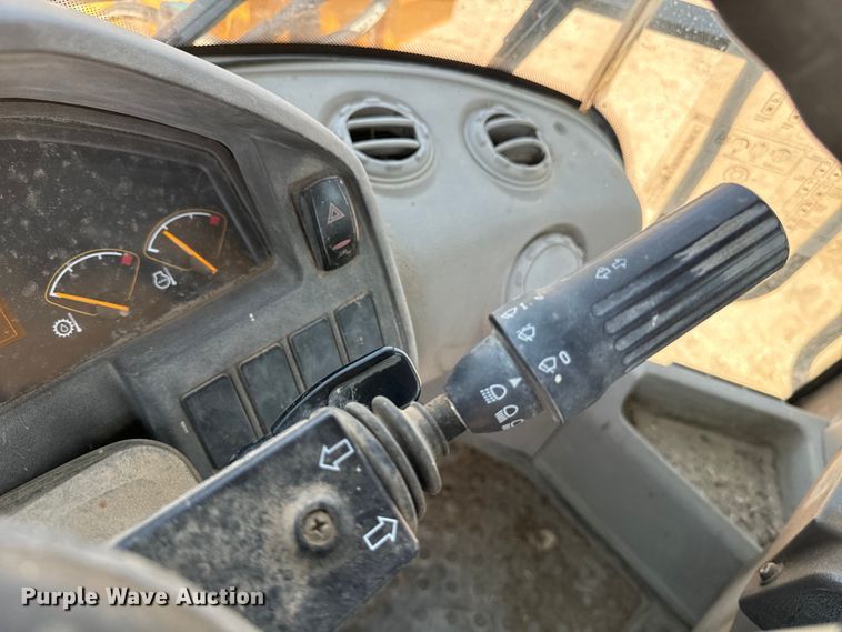 image for item DQ6924 2008 Volvo L90F wheel loader