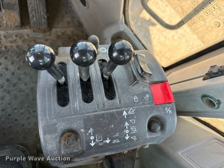 image for item DQ6924 2008 Volvo L90F wheel loader