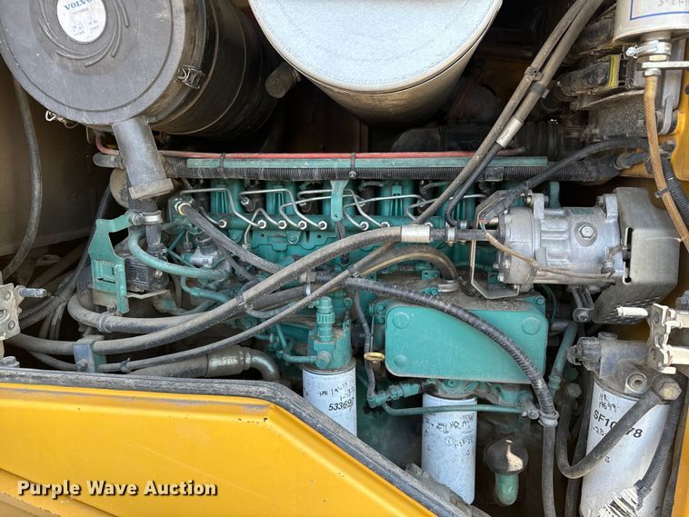 image for item DQ6924 2008 Volvo L90F wheel loader