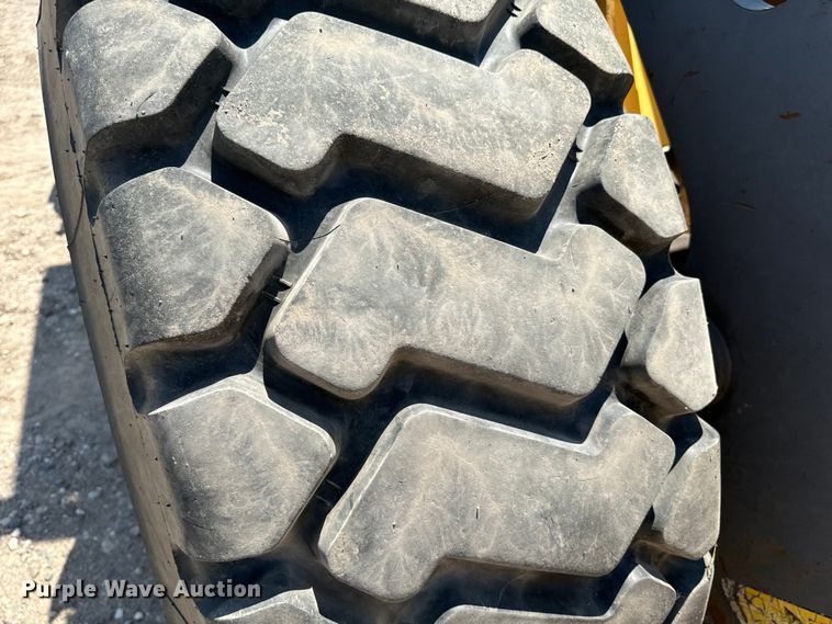 image for item DQ6924 2008 Volvo L90F wheel loader