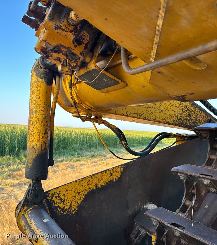 image for item DQ6946 1984 John Deere 762A elevating scraper