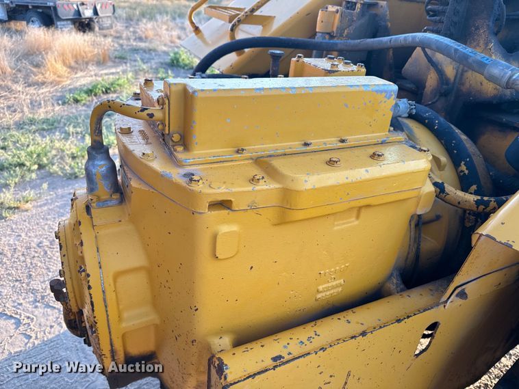 image for item DQ6946 1984 John Deere 762A elevating scraper