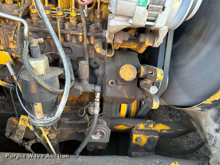 image for item DQ6946 1984 John Deere 762A elevating scraper