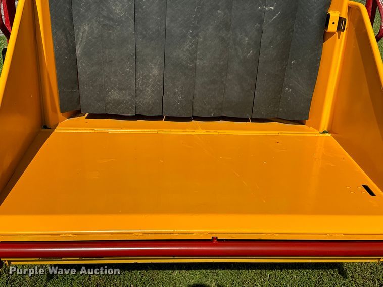 image for item DQ6958 2006 Vermeer BC1500 wood chipper