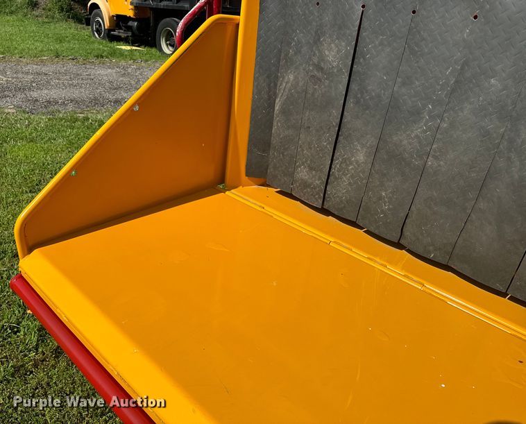 image for item DQ6958 2006 Vermeer BC1500 wood chipper