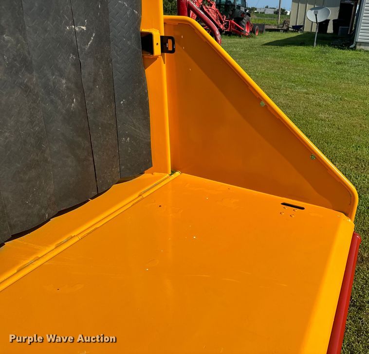 image for item DQ6958 2006 Vermeer BC1500 wood chipper