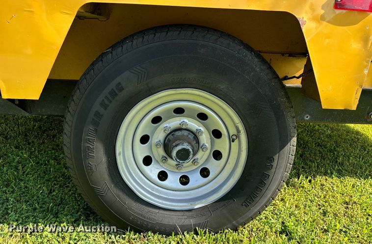 image for item DQ6958 2006 Vermeer BC1500 wood chipper