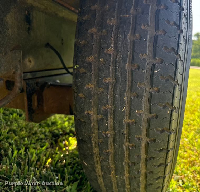 image for item DQ6958 2006 Vermeer BC1500 wood chipper