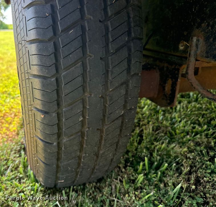 image for item DQ6958 2006 Vermeer BC1500 wood chipper