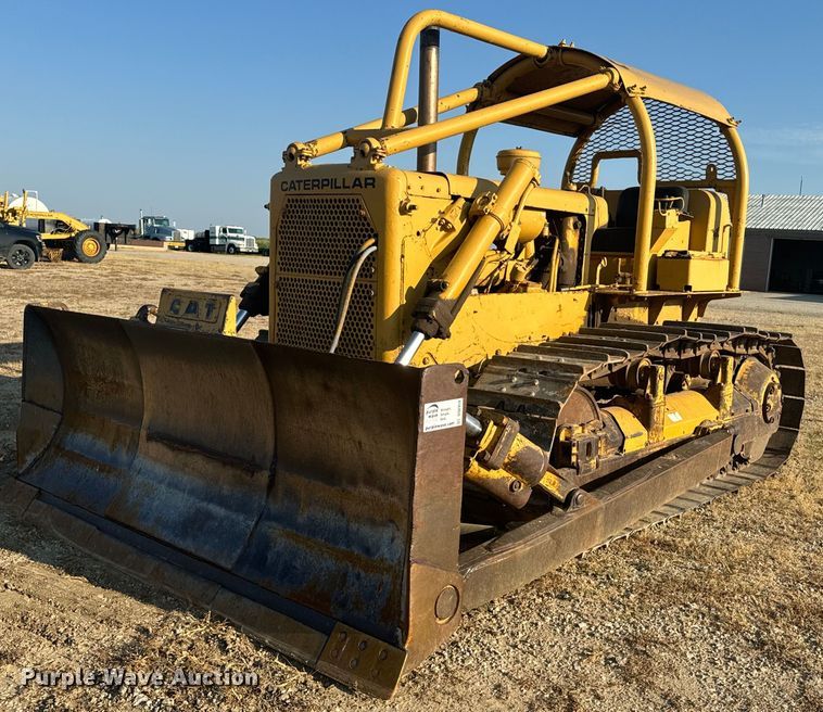 image for item DQ6959 1964 Caterpillar D6C dozer