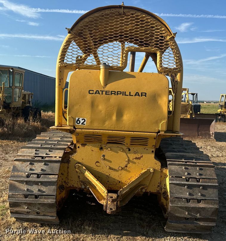 image for item DQ6959 1964 Caterpillar D6C dozer