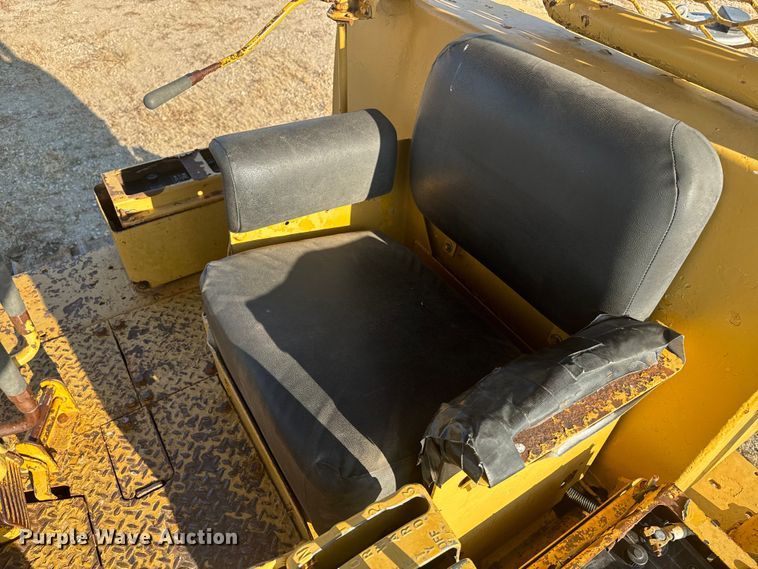 image for item DQ6959 1964 Caterpillar D6C dozer