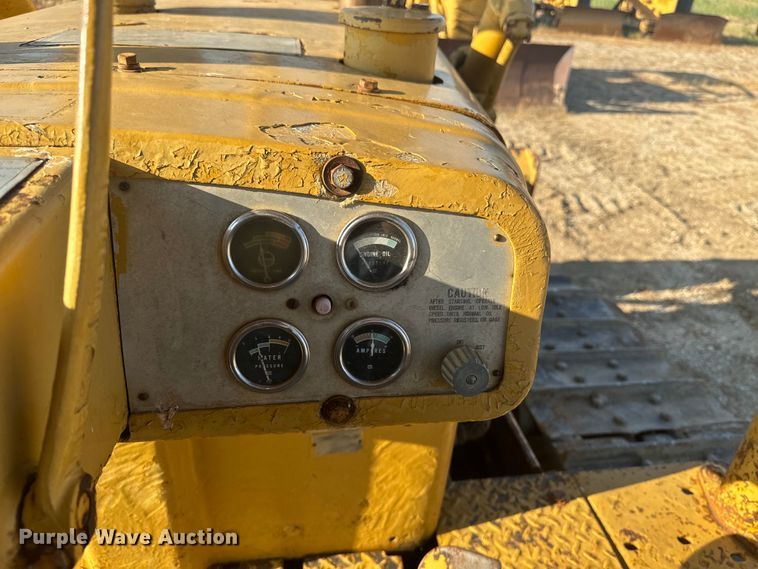 image for item DQ6959 1964 Caterpillar D6C dozer