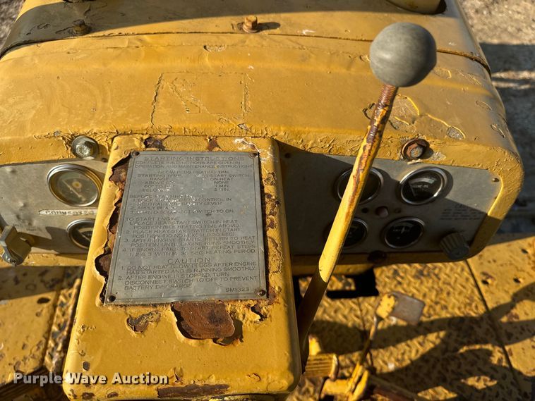 image for item DQ6959 1964 Caterpillar D6C dozer