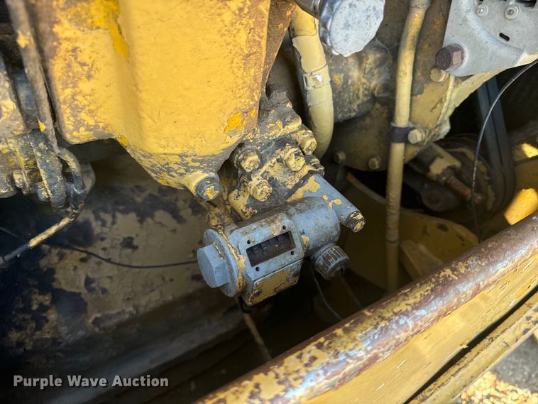 image for item DQ6959 1964 Caterpillar D6C dozer