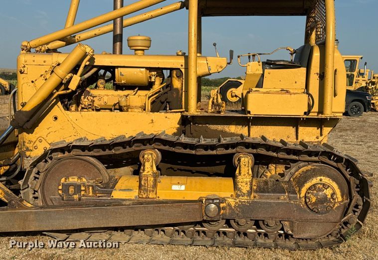 image for item DQ6959 1964 Caterpillar D6C dozer