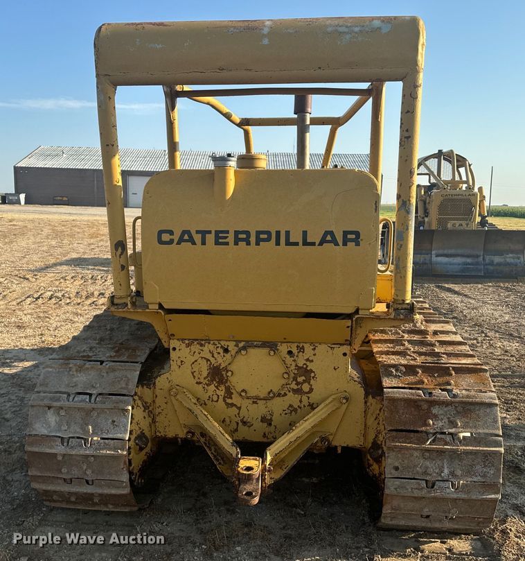 image for item DQ6960 1967 Caterpillar D6C dozer