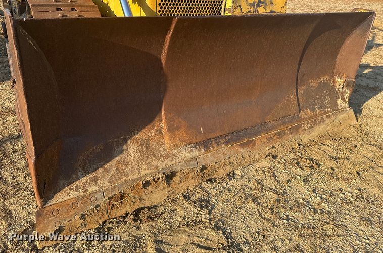 image for item DQ6960 1967 Caterpillar D6C dozer