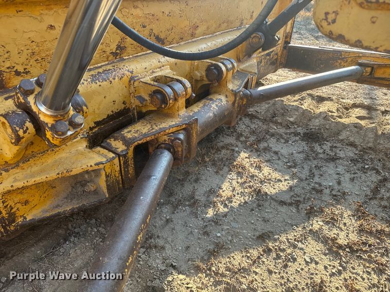 image for item DQ6960 1967 Caterpillar D6C dozer