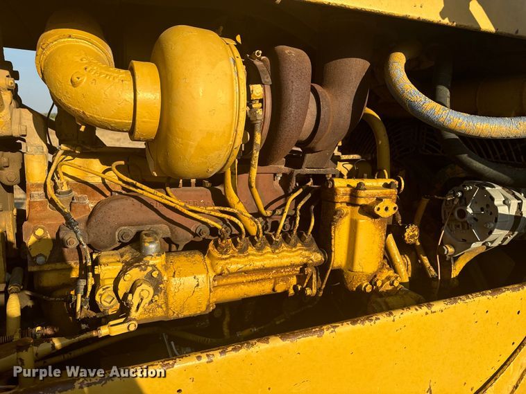 image for item DQ6960 1967 Caterpillar D6C dozer