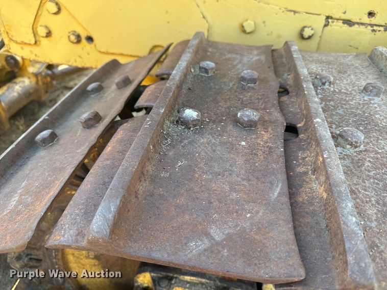 image for item DQ6960 1967 Caterpillar D6C dozer