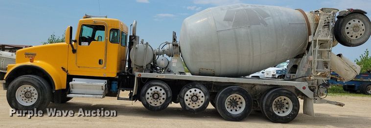 image for item DR4389 2004 Kenworth W900 ready mix truck