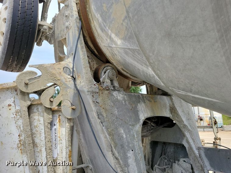 image for item DR4389 2004 Kenworth W900 ready mix truck