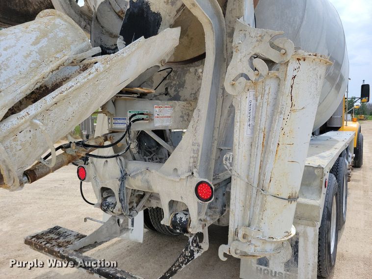 image for item DR4389 2004 Kenworth W900 ready mix truck