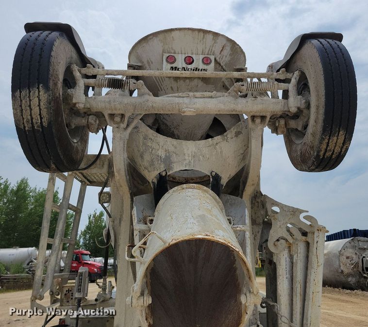 image for item DR4389 2004 Kenworth W900 ready mix truck