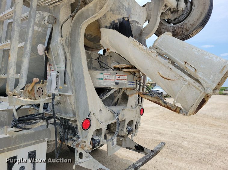 image for item DR4389 2004 Kenworth W900 ready mix truck