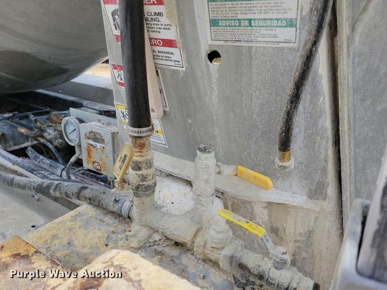 image for item DR4389 2004 Kenworth W900 ready mix truck