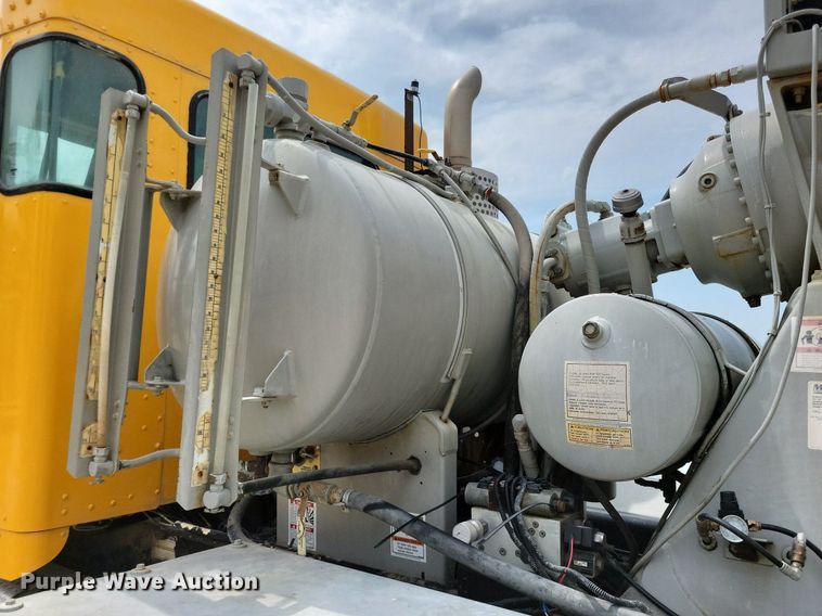 image for item DR4389 2004 Kenworth W900 ready mix truck