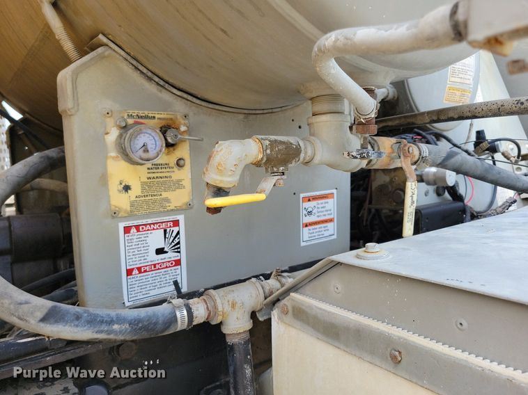 image for item DR4389 2004 Kenworth W900 ready mix truck