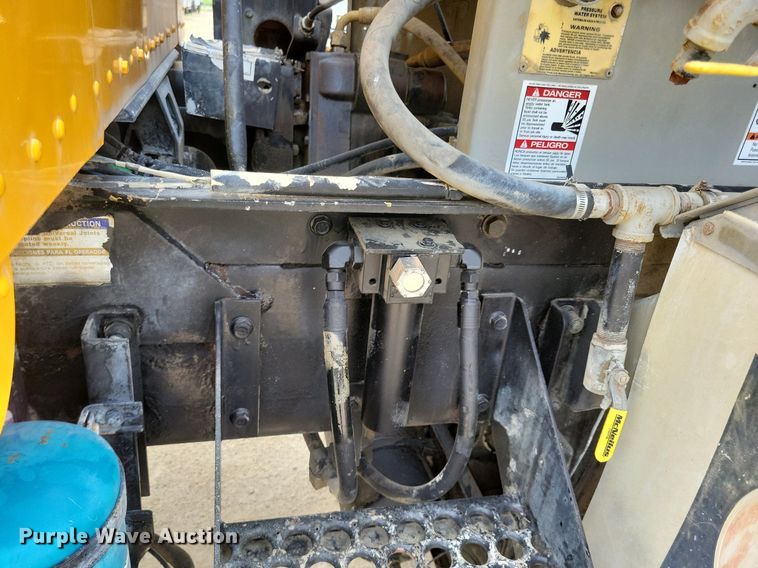 image for item DR4389 2004 Kenworth W900 ready mix truck