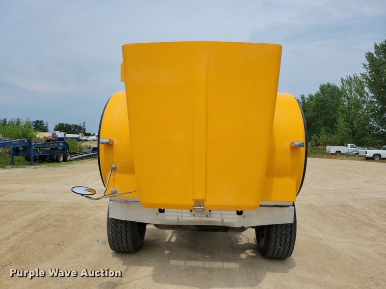 image for item DR4389 2004 Kenworth W900 ready mix truck