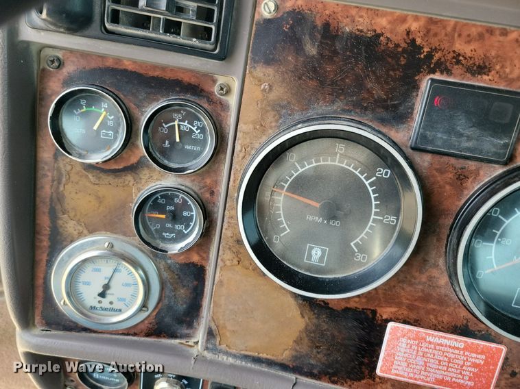 image for item DR4389 2004 Kenworth W900 ready mix truck