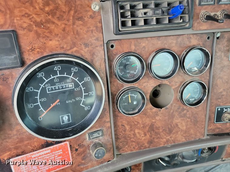 image for item DR4389 2004 Kenworth W900 ready mix truck