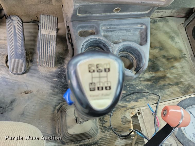 image for item DR4389 2004 Kenworth W900 ready mix truck